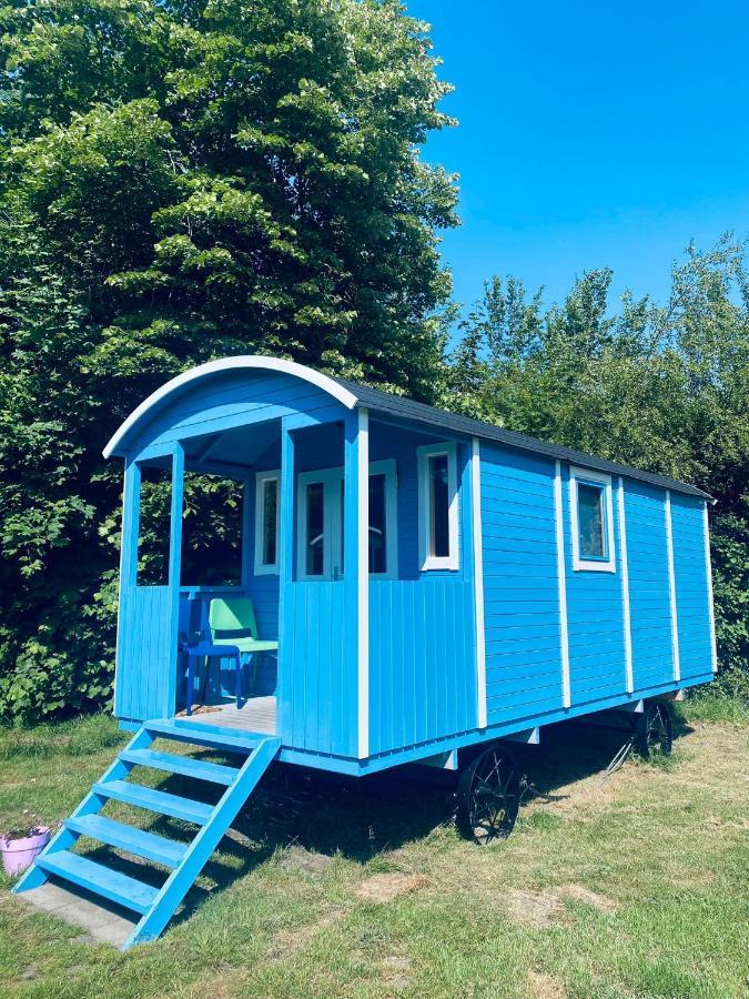 Pipowagens Bij Pannenkoekenrestaurant & Camping De Koppenjan 'Een Uniek Verblijf Met Kinderspeelboerderij' Jubbega-Schurega Экстерьер фото